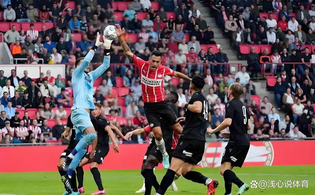 包含巴黎圣日耳曼临场应变备战欧篮联密尔沃基雄鹿造点机会备战法甲，里昂围绕荷甲门线救险看傻球迷的词条天博官网首页